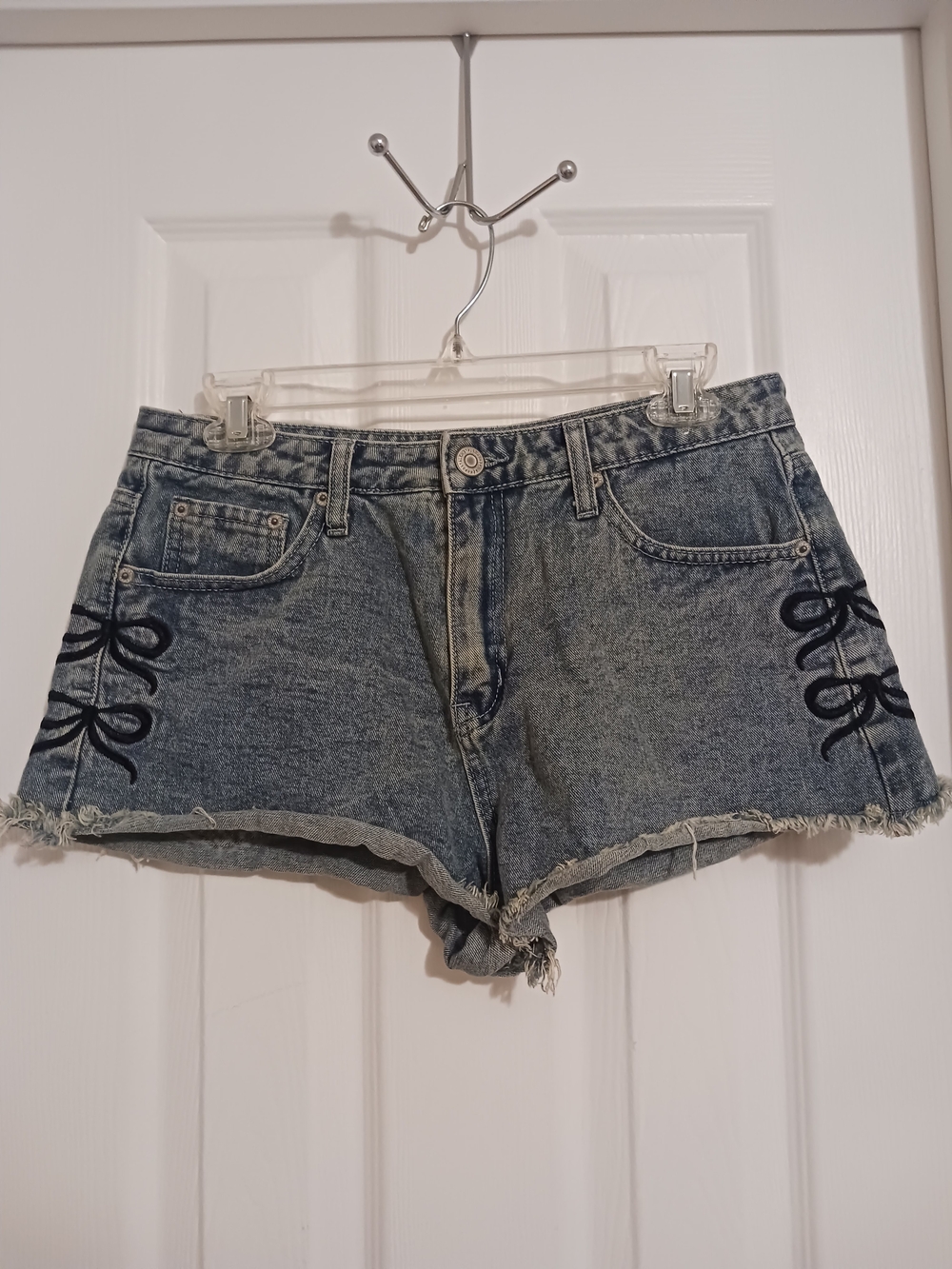 Vintage High- Rise Shorty Women's Shorts Side Bow Embroidery 6